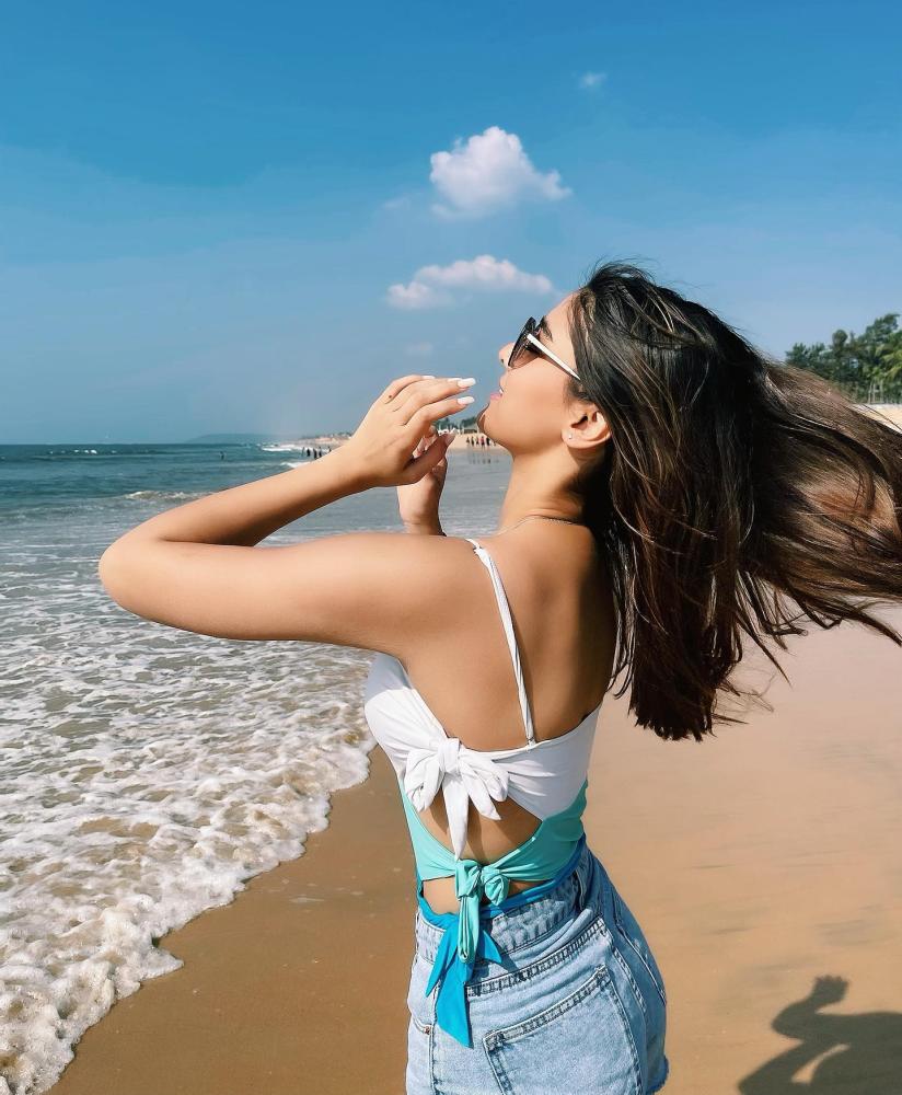 saieemanjrekar-lovely-cute-hot-photos